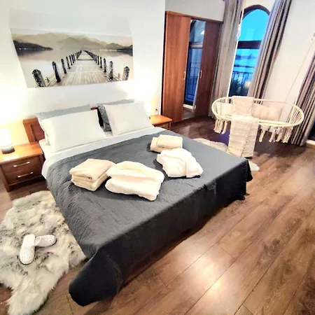 Sea View Luxury 1-bd Marina Cape Apartment *