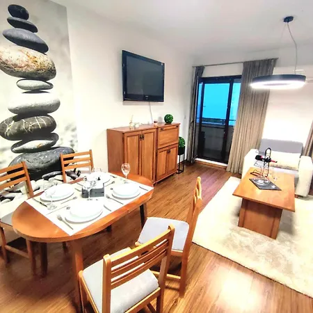 Sea View Luxury 1-bd Marina Cape Apartment